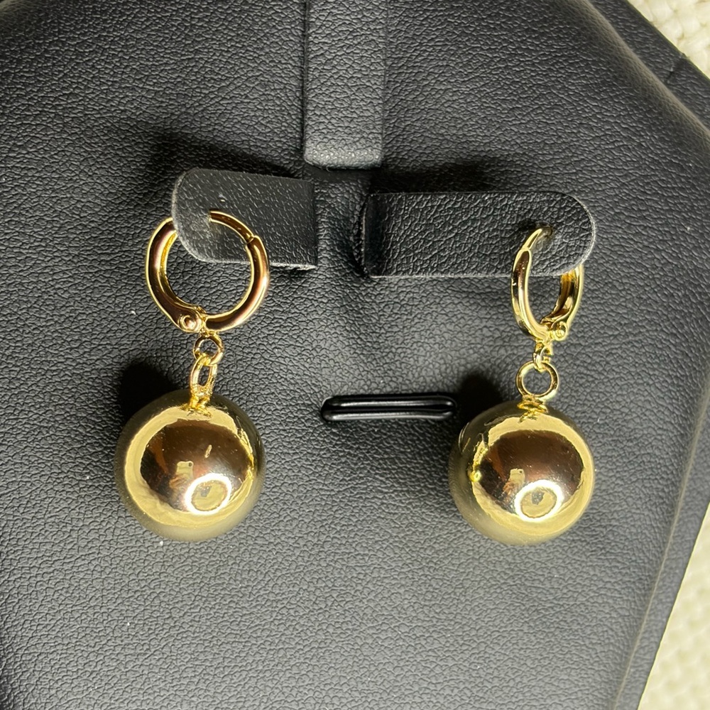 Elegant Gold plated Drop Earrings